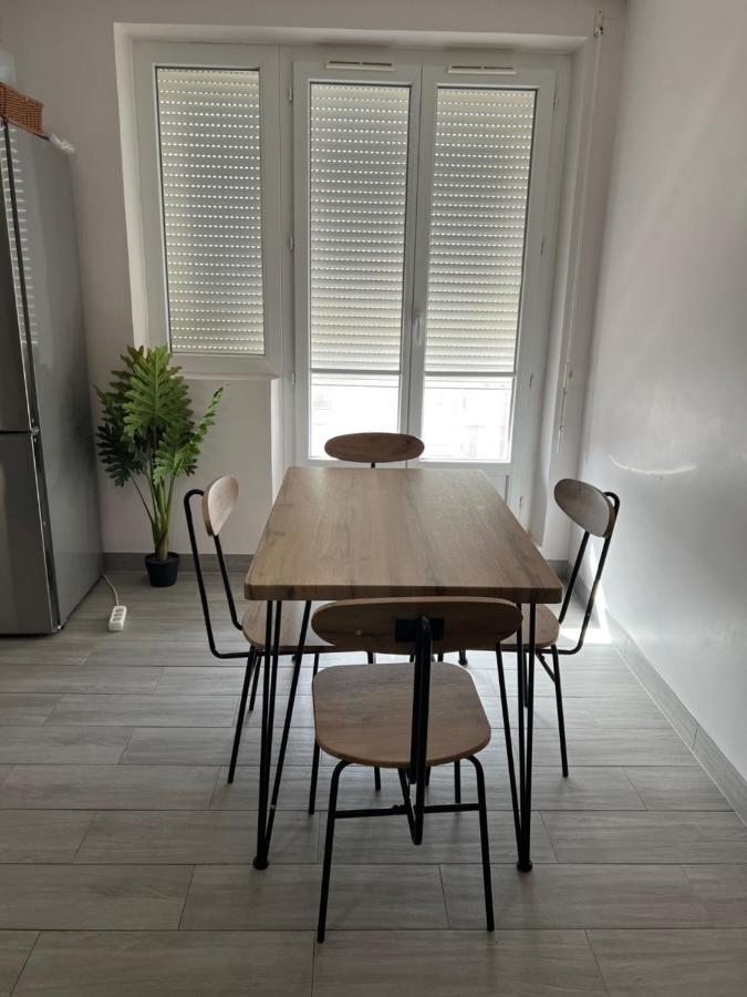 Appartement Pres De La Defense Nanterre Esterno foto